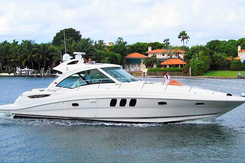 48' Sundancer Yacht in Nassau the Bahamas for Charter